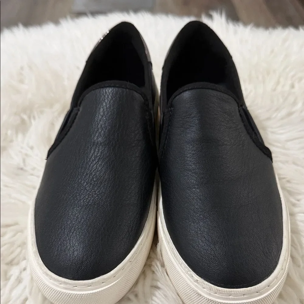 UGG Big Girl Black Leather Flats Size 5